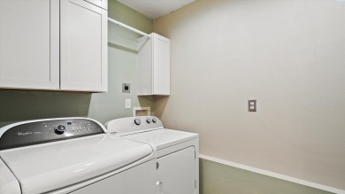 Updated Meadow Springs Townhouse w/VIEW of the HORSE HEAVEN on Meadow Springs Country Club in Washington - for sale on GolfHomes.com, golf home, golf lot