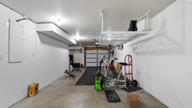 Updated Meadow Springs Townhouse w/VIEW of the HORSE HEAVEN on Meadow Springs Country Club in Washington - for sale on GolfHomes.com, golf home, golf lot