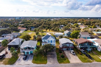 **Ideal  Investment Opportunity!**

This charming 4-bedroom, 2 on Rockport Country Club in Texas - for sale on GolfHomes.com, golf home, golf lot