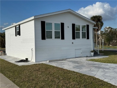 Welcome to Palmetto Palms where YOU own the land. This cozy 2 on Kelly Greens Golf and Country Club in Florida - for sale on GolfHomes.com, golf home, golf lot