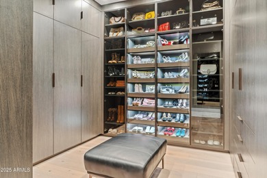 ***** PENTHOUSE UNIT - NO SHARED WALLS ***** A truly rare on Arizona Biltmore Golf and Country Club in Arizona - for sale on GolfHomes.com, golf home, golf lot