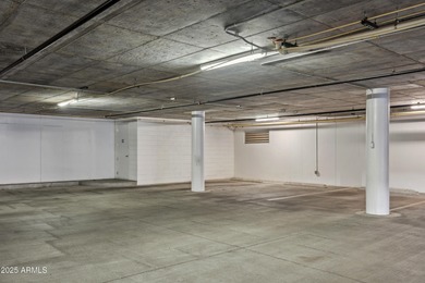 ***** PENTHOUSE UNIT - NO SHARED WALLS ***** A truly rare on Arizona Biltmore Golf and Country Club in Arizona - for sale on GolfHomes.com, golf home, golf lot