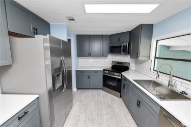 Don't miss this opportunity to save big and move in with on Highland Fairways Golf Club in Florida - for sale on GolfHomes.com, golf home, golf lot