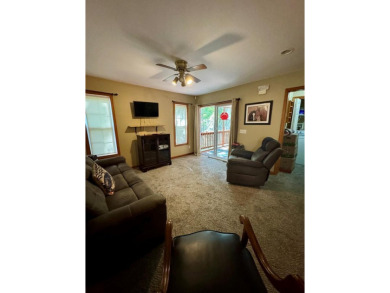 This cozy 2 bedroom 2 bath home located in a quiet section of on Captains Cove Golf and Yacht Club in Virginia - for sale on GolfHomes.com, golf home, golf lot