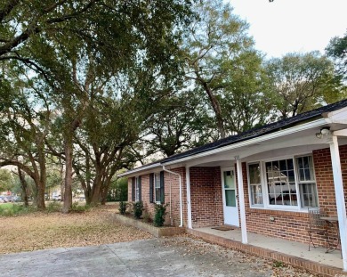 Absolutely fantastic location just a block from the Marshwalk in on Wachesaw Plantation Club in South Carolina - for sale on GolfHomes.com, golf home, golf lot