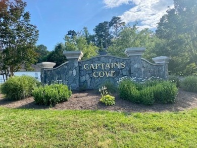 This cozy 2 bedroom 2 bath home located in a quiet section of on Captains Cove Golf and Yacht Club in Virginia - for sale on GolfHomes.com, golf home, golf lot