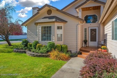 BRAND NEW FURNACE AND AC! Spacious single level home with 20' x on Hayden Lake Country Club in Idaho - for sale on GolfHomes.com, golf home, golf lot