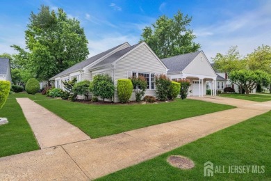 Tasteful & elegant 2BR/2BA Pennsylvania II model, with 1700 sq on Rossmoor Golf Club in New Jersey - for sale on GolfHomes.com, golf home, golf lot