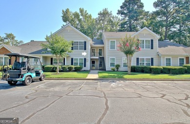 Lakefront Living in the Heart of Peachtree City! Enjoy the ease on Canongate At Flat Creek Club in Georgia - for sale on GolfHomes.com, golf home, golf lot