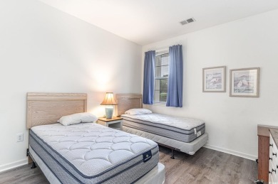 This beautiful  2 bed, 2 bath condo is the perfect blend of on River Oaks Golf Plantation  in South Carolina - for sale on GolfHomes.com, golf home, golf lot