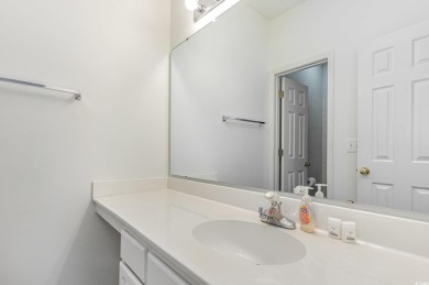 This beautiful  2 bed, 2 bath condo is the perfect blend of on River Oaks Golf Plantation  in South Carolina - for sale on GolfHomes.com, golf home, golf lot