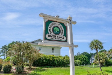 This beautiful  2 bed, 2 bath condo is the perfect blend of on River Oaks Golf Plantation  in South Carolina - for sale on GolfHomes.com, golf home, golf lot