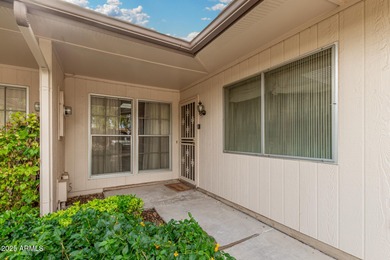Experience comfort and style in this charming 2-bedroom, 2-bath on Sun City-Willow Creek / Willow Brook  in Arizona - for sale on GolfHomes.com, golf home, golf lot