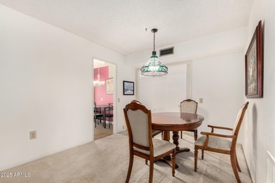 Experience comfort and style in this charming 2-bedroom, 2-bath on Sun City-Willow Creek / Willow Brook  in Arizona - for sale on GolfHomes.com, golf home, golf lot