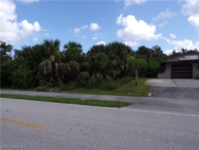 This lot is on a quiet street that would be a great place to on Kings Gate Golf Club in Florida - for sale on GolfHomes.com, golf home, golf lot