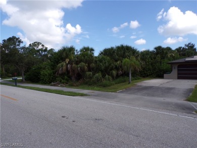 This lot is on a quiet street that would be a great place to on Kings Gate Golf Club in Florida - for sale on GolfHomes.com, golf home, golf lot