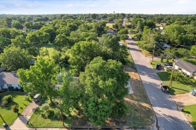 Discover the potential of this 0.2070-acre corner lot, ideally on Corsicana Country Club in Texas - for sale on GolfHomes.com, golf home, golf lot