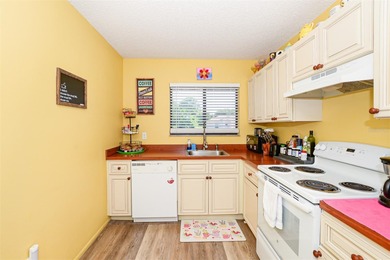 Welcome to 2565 SE Dogwood Avenue, a charming 2-bedroom on  in Florida - for sale on GolfHomes.com, golf home, golf lot