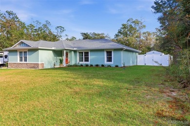 START THE NEW YEAR OFF RIGHT! This beautifully maintained 3/2/2 on Citrus Springs Country Club in Florida - for sale on GolfHomes.com, golf home, golf lot
