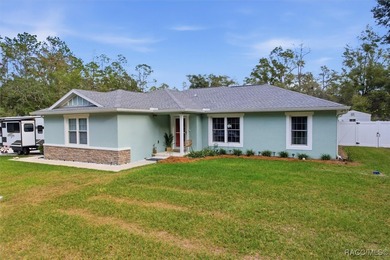 START THE NEW YEAR OFF RIGHT! This beautifully maintained 3/2/2 on Citrus Springs Country Club in Florida - for sale on GolfHomes.com, golf home, golf lot