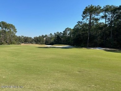 This fantastic 4 bedroom, 4 bathroom modern condo with a garage on Slammer and Squire Golf Course in Florida - for sale on GolfHomes.com, golf home, golf lot