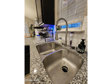 Charming Newer Home in Neosho, MO - Built in 2017. Perfect on Neosho Municipal Golf Course in Missouri - for sale on GolfHomes.com, golf home, golf lot