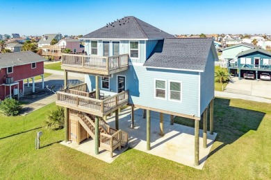 TWO-YEAR OLD HOME JUST 2 BLOCKS FROM THE BEACH with Gulf & Bay on Galveston Country Club in Texas - for sale on GolfHomes.com, golf home, golf lot