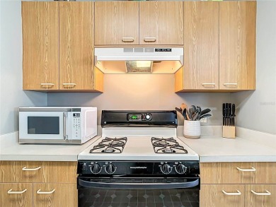 Looking for a MOVE-IN READY HOME or an IDEAL RENTAL property? on Oakleigh Executive Golf Course in Florida - for sale on GolfHomes.com, golf home, golf lot