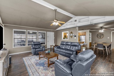 This charming 3-bedroom, 2-bathroom home offers 1,634 square on Oak Hills Country Club in Texas - for sale on GolfHomes.com, golf home, golf lot