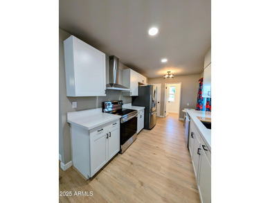 WELCOME TO SUN CITY! This beautifully updated gemini home is on Sun City Country Club in Arizona - for sale on GolfHomes.com, golf home, golf lot