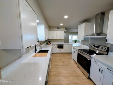 WELCOME TO SUN CITY! This beautifully updated gemini home is on Sun City Country Club in Arizona - for sale on GolfHomes.com, golf home, golf lot