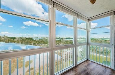Move-in ready and beautifully remodeled 3 bedroom plus on Seminole Lake Country Club in Florida - for sale on GolfHomes.com, golf home, golf lot