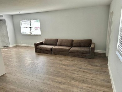 Charming one-bedroom, one-story home near a golf course. Fully on Kings Point Golf - Executive in Florida - for sale on GolfHomes.com, golf home, golf lot