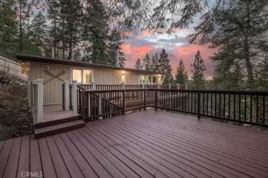 Treehouse vibes at the base of Bear Mountain Ski Resort, and on Big Bear Mountain Ski and Golf Resort in California - for sale on GolfHomes.com, golf home, golf lot