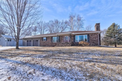 QUALITY constructed  LOVED HOME on Country Green Golf Course in on Country Greens Golf Course in Iowa - for sale on GolfHomes.com, golf home, golf lot