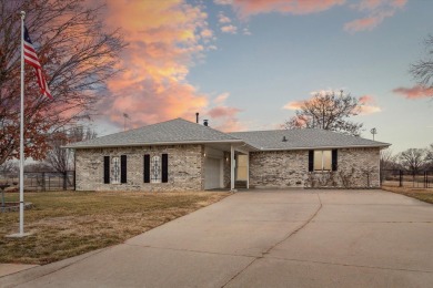 This great property offers a perfect blend of comfort and on Augusta Country Club in Kansas - for sale on GolfHomes.com, golf home, golf lot