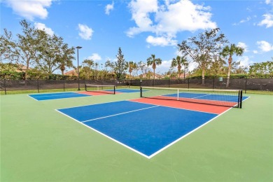 Under contract-accepting backup offers. Experience the ultimate on Esplanade Golf and Country at Lakewood Ranch in Florida - for sale on GolfHomes.com, golf home, golf lot