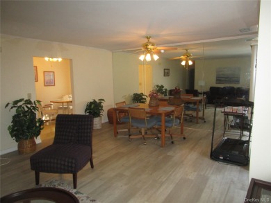 Bright and beautiful Lower Lamont.  Clean and neat with large on Bretton Woods Country Club in New York - for sale on GolfHomes.com, golf home, golf lot