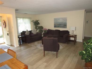 Bright and beautiful Lower Lamont.  Clean and neat with large on Bretton Woods Country Club in New York - for sale on GolfHomes.com, golf home, golf lot