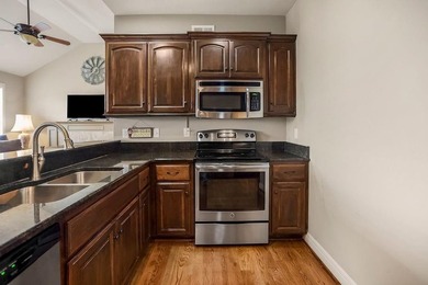 Spectacular 3 bedroom/2.1 bath ranch townhome in Hollingsworth on Falcon Lakes Golf Course in Kansas - for sale on GolfHomes.com, golf home, golf lot