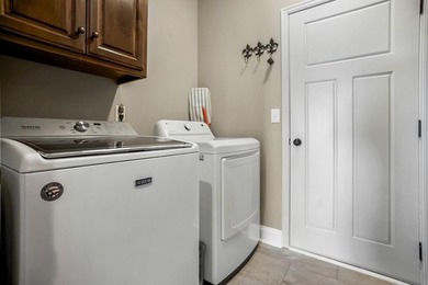 Spectacular 3 bedroom/2.1 bath ranch townhome in Hollingsworth on Falcon Lakes Golf Course in Kansas - for sale on GolfHomes.com, golf home, golf lot