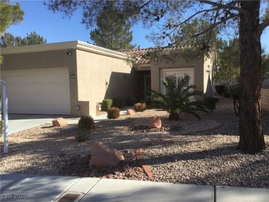 Lovely Townhome in the Heart of Sun City Summerlin. This two on Highland Falls Golf Club in Nevada - for sale on GolfHomes.com, golf home, golf lot