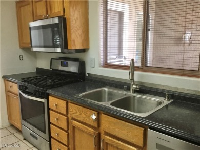 Lovely Townhome in the Heart of Sun City Summerlin. This two on Highland Falls Golf Club in Nevada - for sale on GolfHomes.com, golf home, golf lot