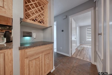 Welcome home to this beautifully maintained 2-bedroom on Hide-A-Way Lake Golf Course in Texas - for sale on GolfHomes.com, golf home, golf lot