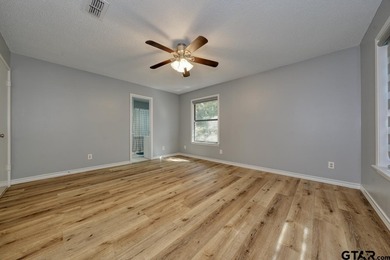 Welcome home to this beautifully maintained 2-bedroom on Hide-A-Way Lake Golf Course in Texas - for sale on GolfHomes.com, golf home, golf lot