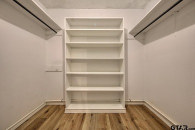 Welcome home to this beautifully maintained 2-bedroom on Hide-A-Way Lake Golf Course in Texas - for sale on GolfHomes.com, golf home, golf lot