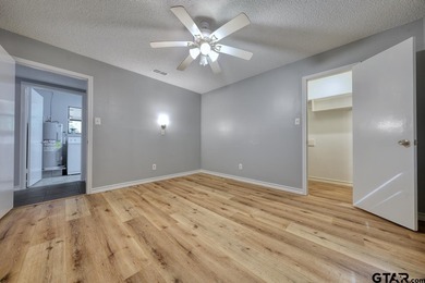 Welcome home to this beautifully maintained 2-bedroom on Hide-A-Way Lake Golf Course in Texas - for sale on GolfHomes.com, golf home, golf lot