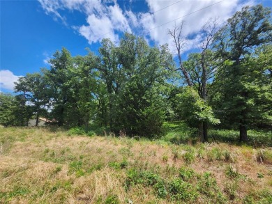 3 great lots creating .83 of an acre a nice corner lot for on Nocona Hills Golf Course in Texas - for sale on GolfHomes.com, golf home, golf lot
