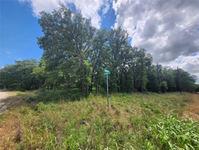 3 great lots creating .83 of an acre a nice corner lot for on Nocona Hills Golf Course in Texas - for sale on GolfHomes.com, golf home, golf lot