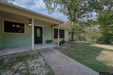 Welcome home to this beautifully maintained 2-bedroom on Hide-A-Way Lake Golf Course in Texas - for sale on GolfHomes.com, golf home, golf lot